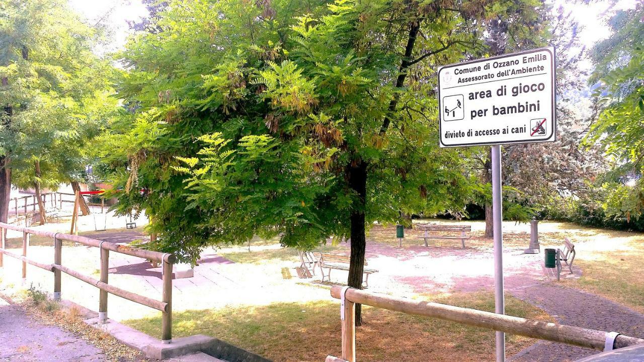 家庭故事住宿加早餐旅馆 奥扎诺-德尔艾米利亚 外观 照片